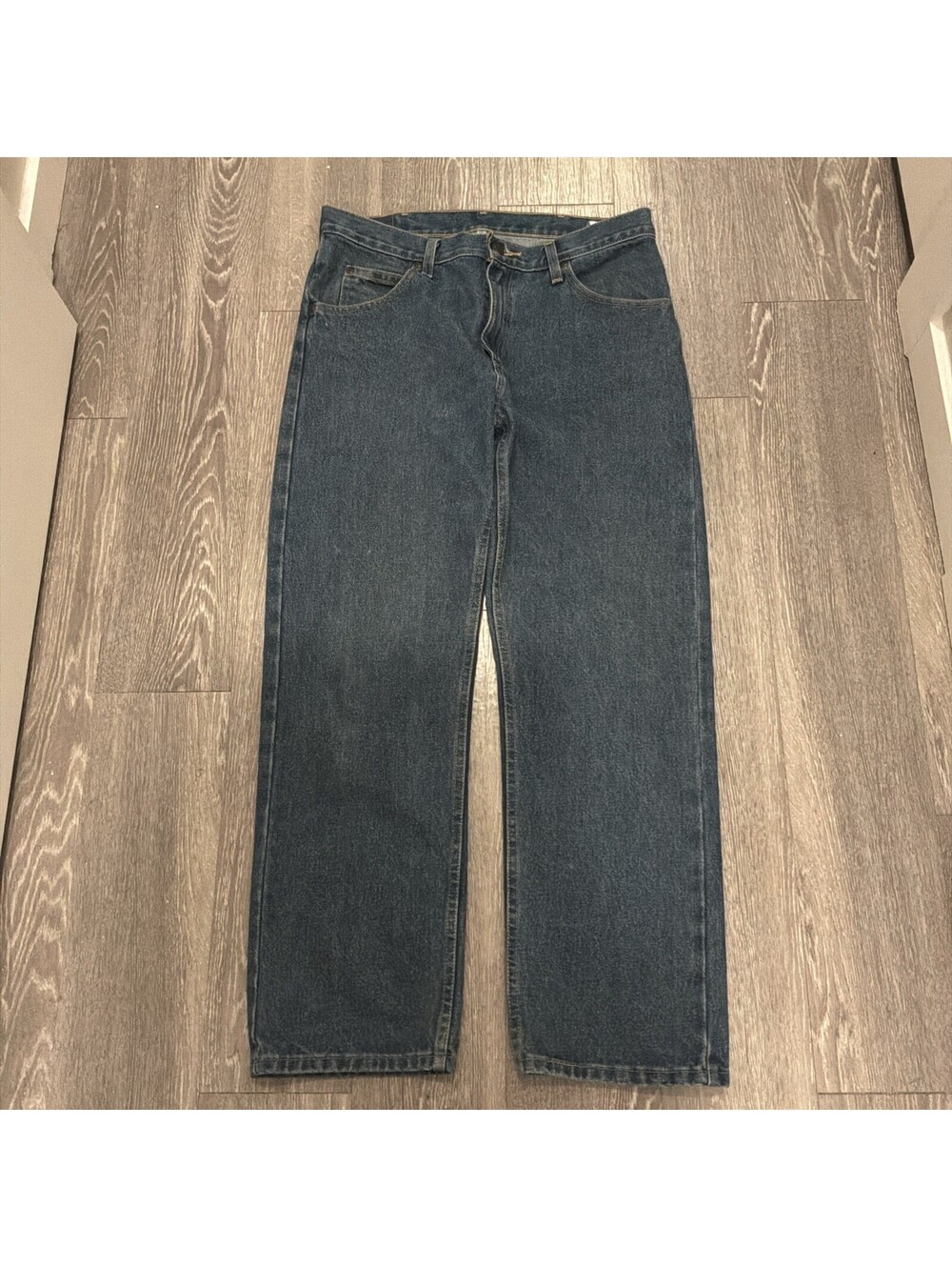 Vintage Wrangler Rugged Wear Jeans Men Fit 34x29 Medium Wash Straight Denim USA